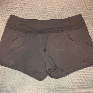 Size 8 4” lululemon